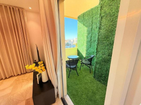 Luxury Studio with Outdoor Roof Overlooked Sea BS
